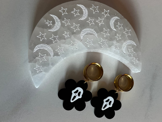 Ghostface Daisy Dangle Plugs