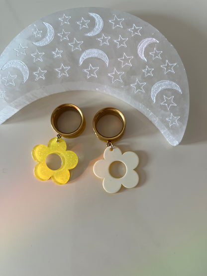 Yellow Glitter Daisy Dangle Plugs