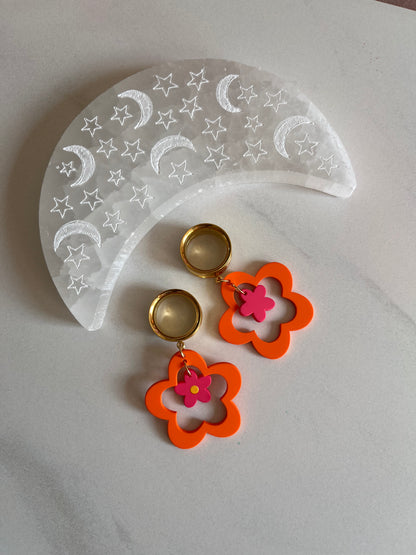 Retro Flower Dangle Plugs