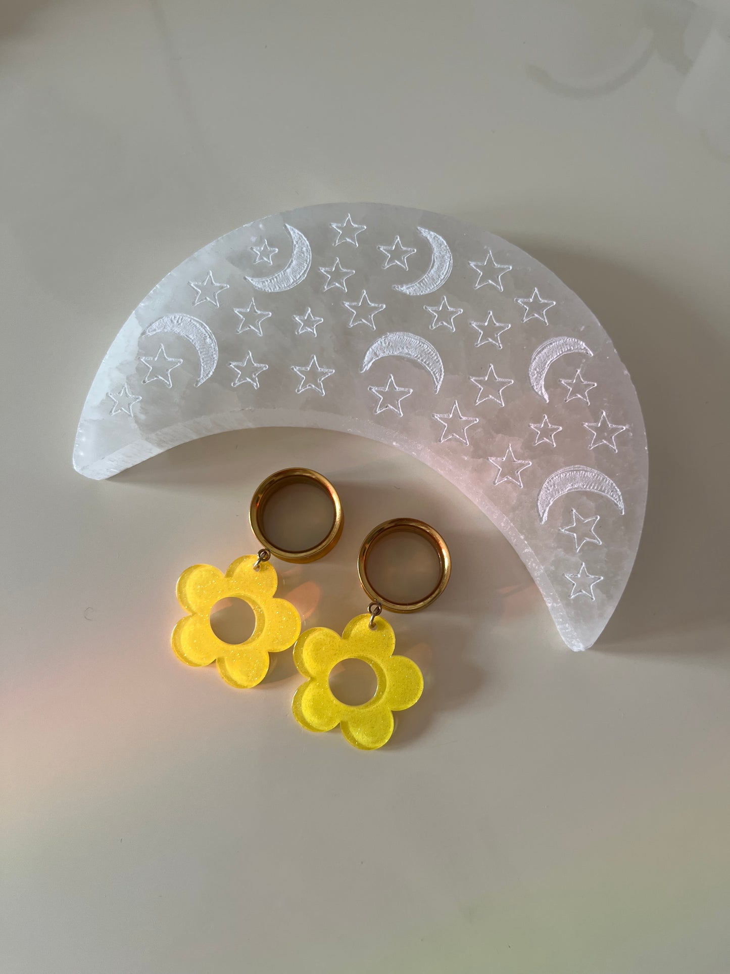 Yellow Glitter Daisy Dangle Plugs