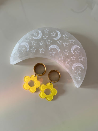Yellow Glitter Daisy Dangle Plugs