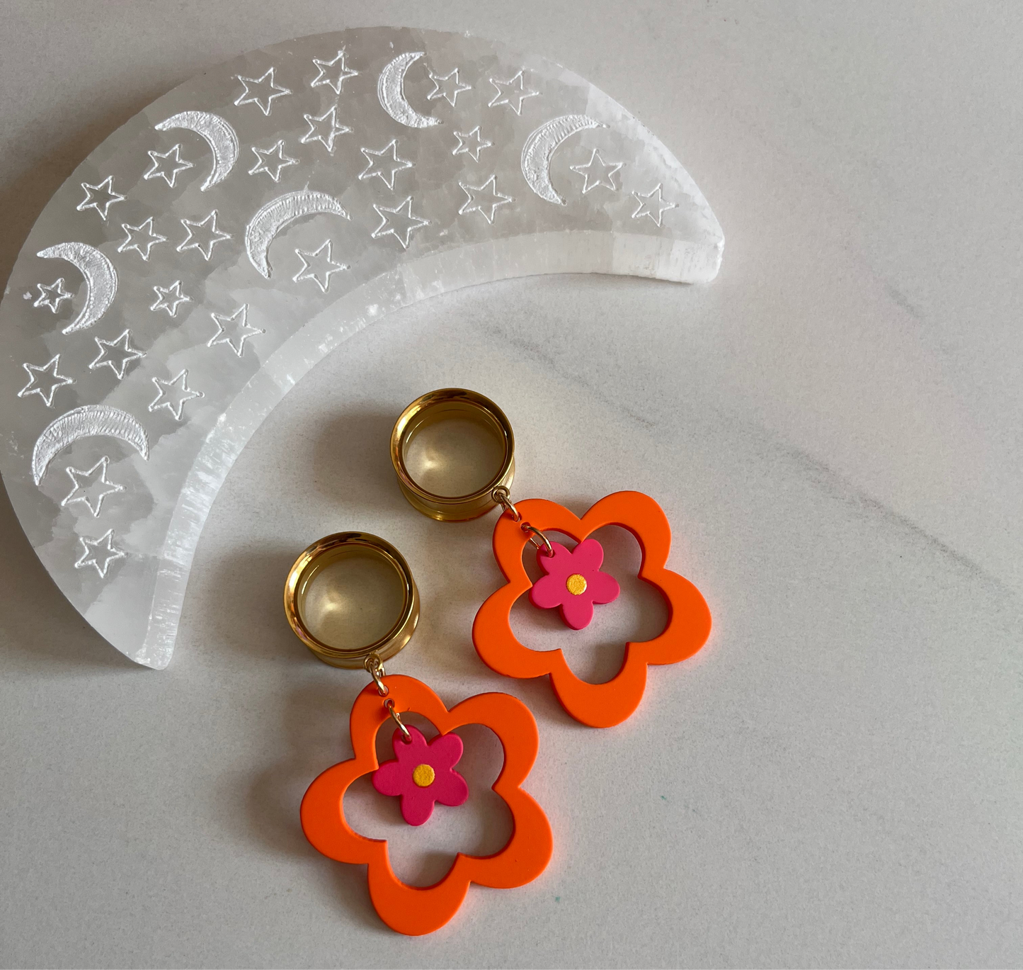 Retro Flower Dangle Plugs