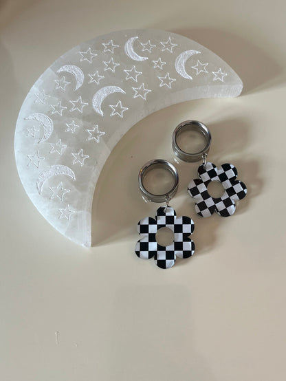 Emo Daisy Dangle Plugs