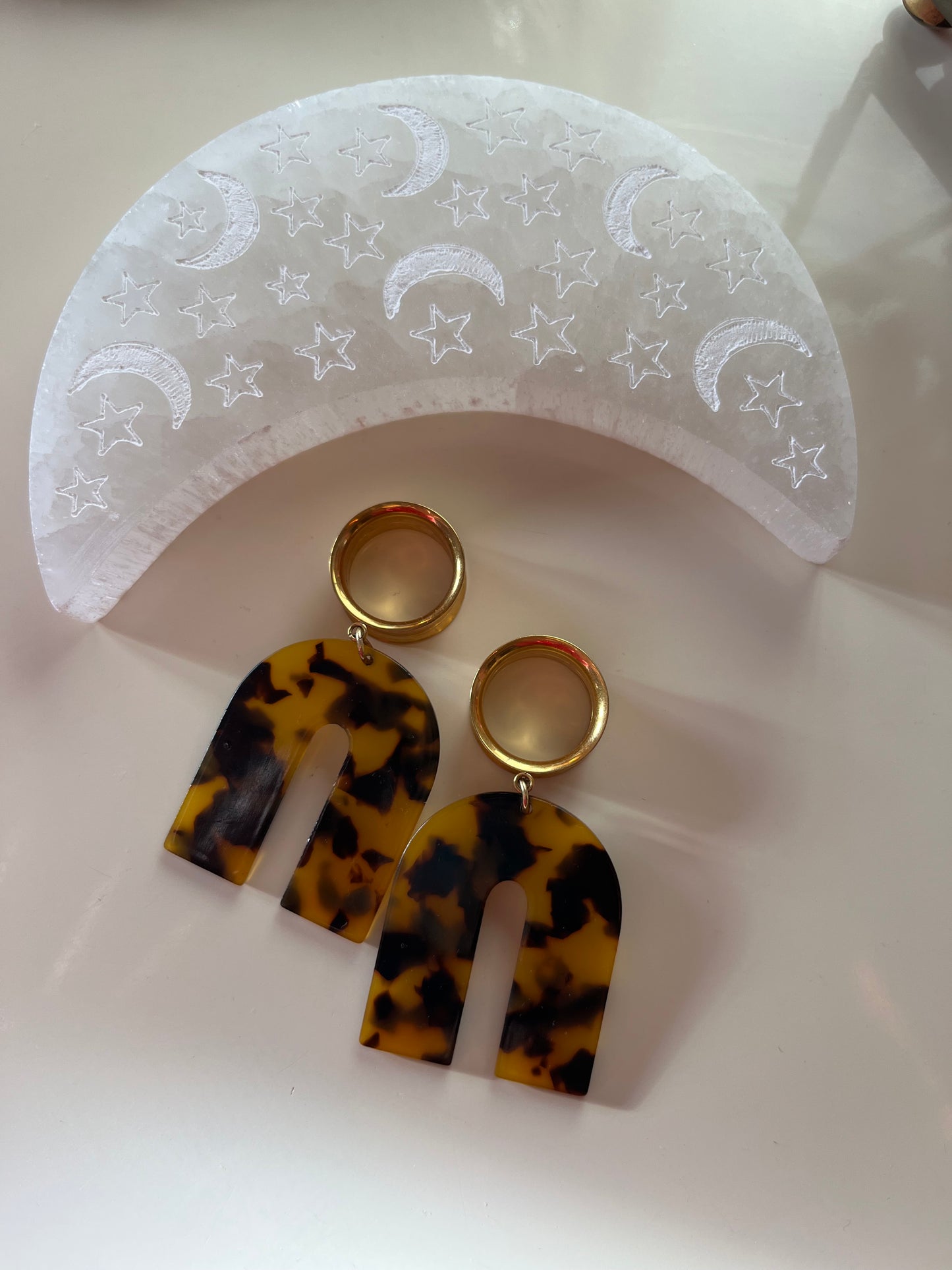 Tortoise Arch Dangle Plugs
