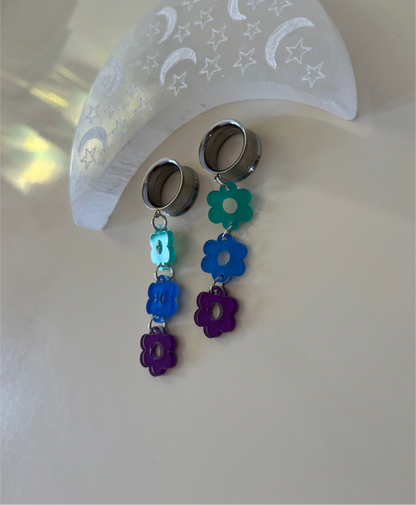 Cool Daisy Dangle Plugs