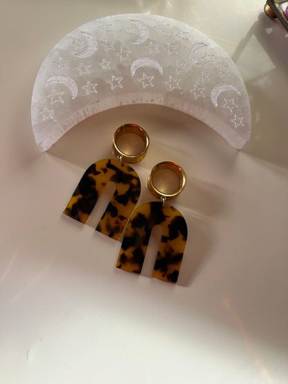 Tortoise Arch Dangle Plugs