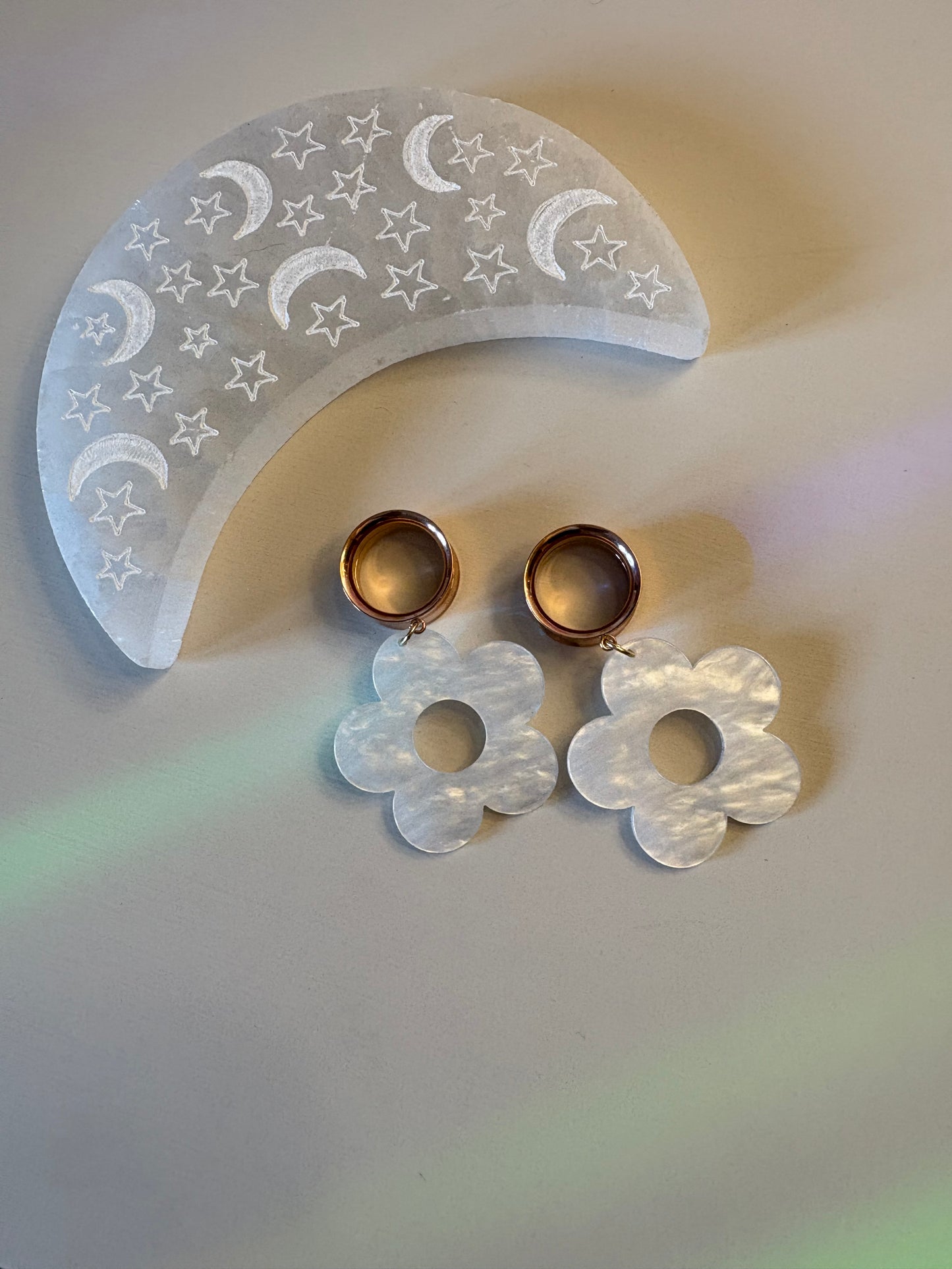 White Daisy Dangle Plugs