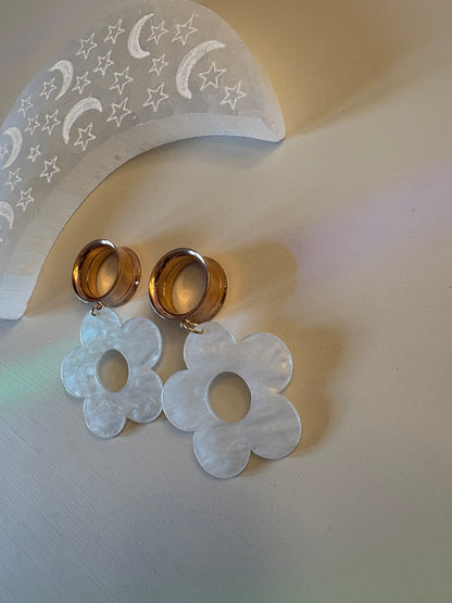 White Daisy Dangle Plugs