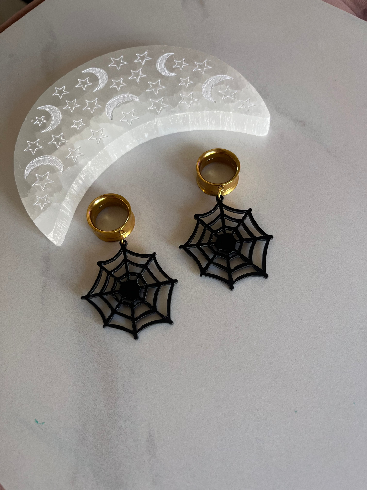Spider Web Dangle Plugs