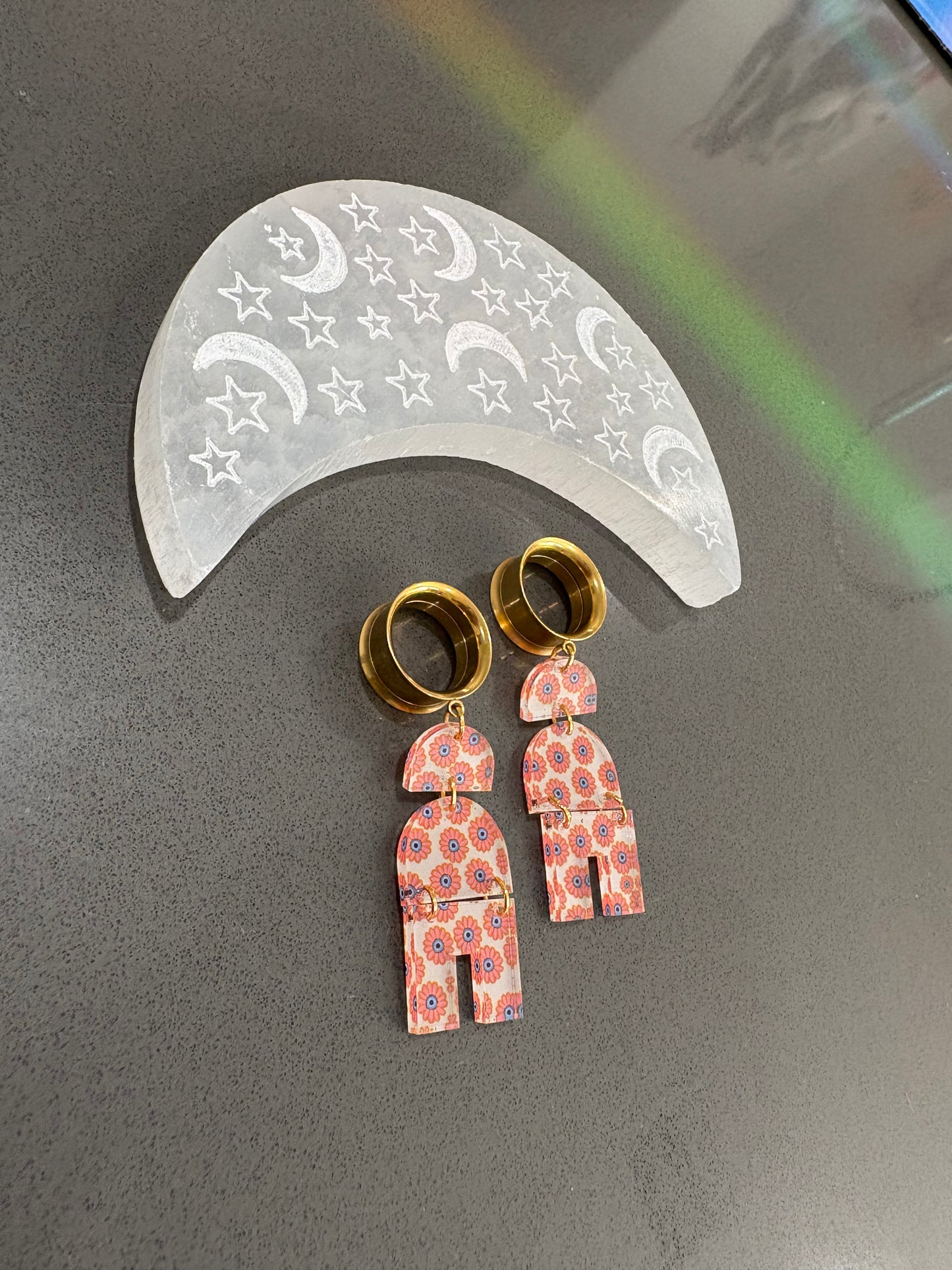 Vintage Era Dangle Plugs