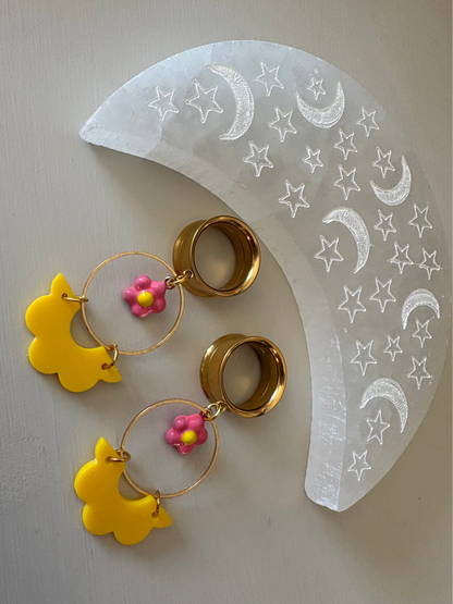 Daisy Chain Dangle Plugs