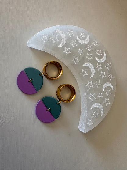 Two-Faced Dangle Plugs