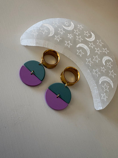 Two-Faced Dangle Plugs